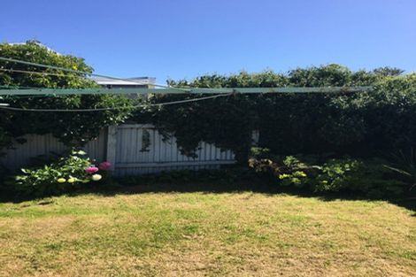 Photo of property in 74 Hargest Crescent, Saint Clair, Dunedin, 9012