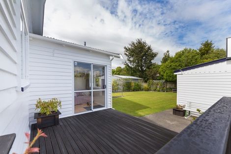 Photo of property in 12 Marne Street, Hokowhitu, Palmerston North, 4410