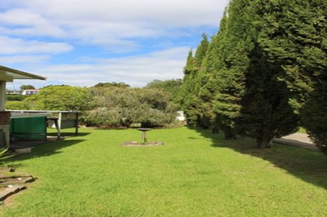 Photo of property in 2/34 Chartwell Avenue, Glenfield, Auckland, 0629