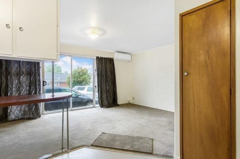 Photo of property in 40 West Coast Road, Glen Eden, Auckland, 0602