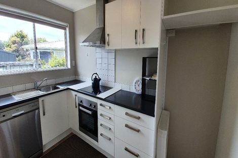 Photo of property in 3/7 Davies Street, Tawa, Wellington, 5028