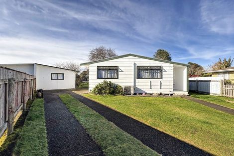 Photo of property in 4 Maple Place, Aramoho, Whanganui, 4500
