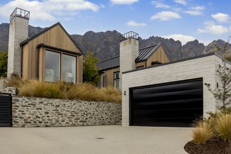 Photo of property in 31 Falconer Rise, Jacks Point, Queenstown, 9371