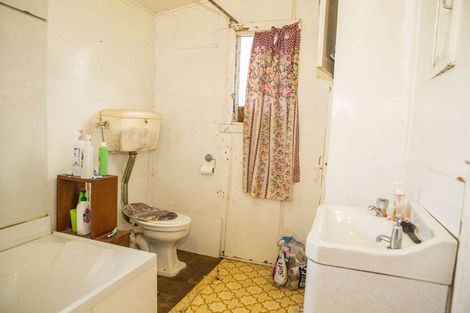 Photo of property in 38 Tennyson Street, Dannevirke, 4930