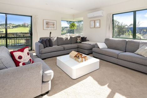 Photo of property in 63 Whitford Park Road, Whitford, Manurewa, 2576