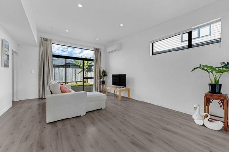 Photo of property in 17 Hoiho Road, Pukekohe, 2120