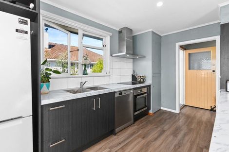 Photo of property in 30 Bibby Street, Waipawa, 4210