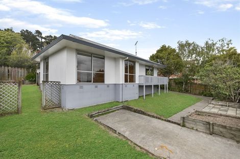 Photo of property in 1/30 Barbados Drive, Unsworth Heights, Auckland, 0632