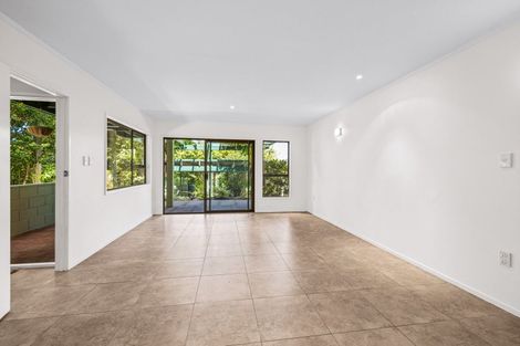 Photo of property in 11 Clinton Road, Tawharanui Peninsula, Warkworth, 0986