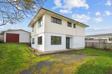 Photo of property in 33a Stevenson Road, Clarks Beach, 2122