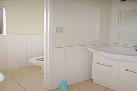 Photo of property in 25 Jay Court, Botany Downs, Auckland, 2010