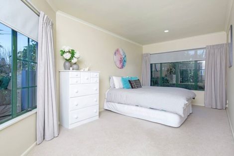 Photo of property in 2 Beach Road, Mellons Bay, Auckland, 2014