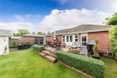 Photo of property in 21 Greenwood Close, Mairehau, Christchurch, 8013