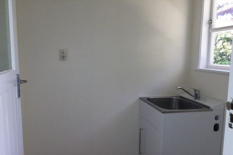 Photo of property in 40 Dowse Drive, Maungaraki, Lower Hutt, 5010