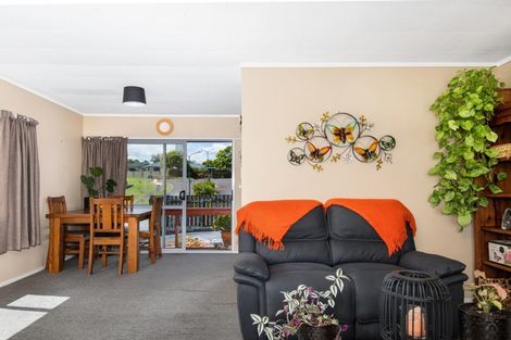 Photo of property in 93a Welcome Bay Road, Welcome Bay, Tauranga, 3112