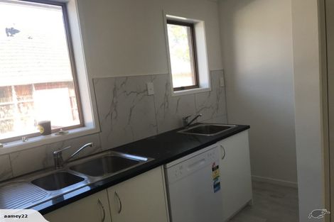 Photo of property in 1/3204 Great North Road, New Lynn, Auckland, 0600