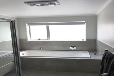 Photo of property in 69 Glidepath Road, Hobsonville, Auckland, 0616