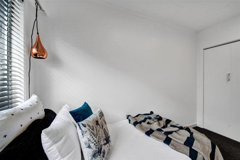 Photo of property in 76b Eliot Street, New Plymouth, 4310