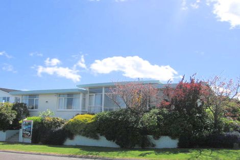 Photo of property in 20 Hinerau Grove, Waipahihi, Taupo, 3330