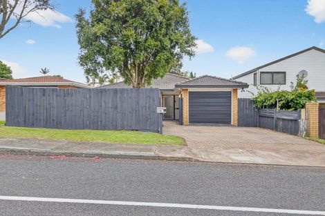 Photo of property in 2/19 Sailfish Drive, West Harbour, Auckland, 0618