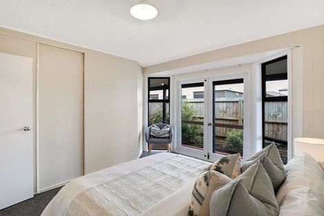 Photo of property in 2/42 Heywood Terrace, Richmond, Christchurch, 8013
