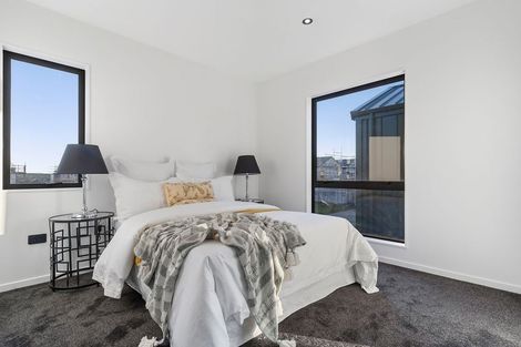 Photo of property in 33 Karaka Village Parade, Karaka, 2580