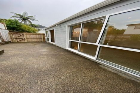 Photo of property in 77 Nottingham Street, Karori, Wellington, 6012