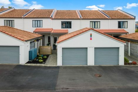 Photo of property in 3/21 Armoy Drive, East Tamaki, Auckland, 2016