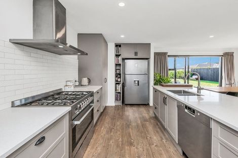 Photo of property in 15 Chimango Place, Rolleston, 7615