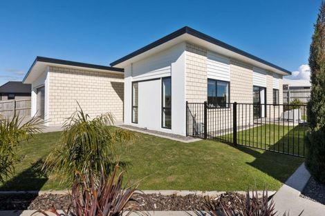 Photo of property in 13 Rua Place, Bell Block, New Plymouth, 4312