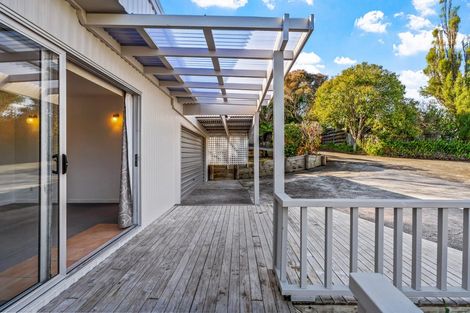 Photo of property in 56 D'oyly Drive, Stanmore Bay, Whangaparaoa, 0932