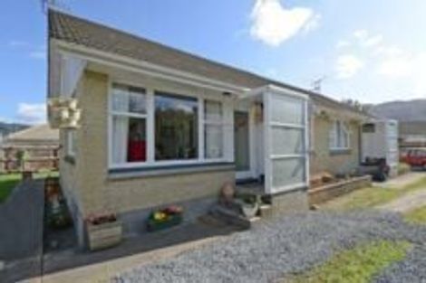Photo of property in 20a Parera Grove, Heretaunga, Upper Hutt, 5018