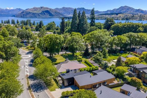 Photo of property in 3 Old Station Avenue, Wanaka, 9305