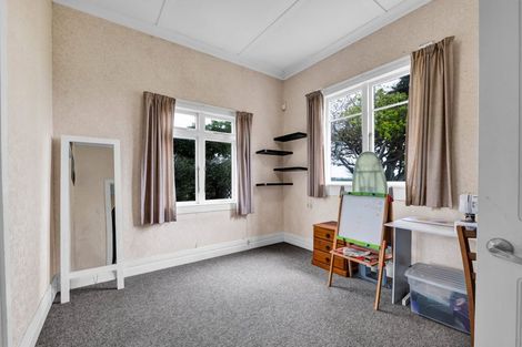 Photo of property in 9 Kaipi Street, Manaia, 4612