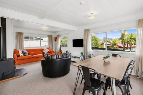 Photo of property in 4 Shearer Drive, Oakura, 4314