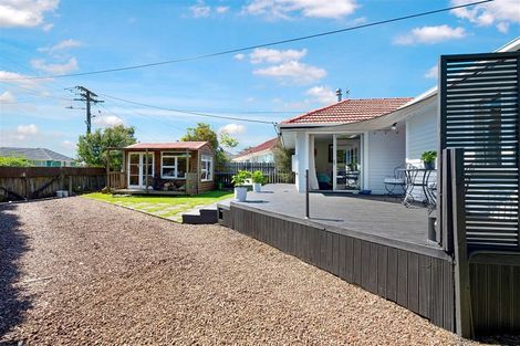 Photo of property in 93 Smythe Road, Henderson, Auckland, 0612