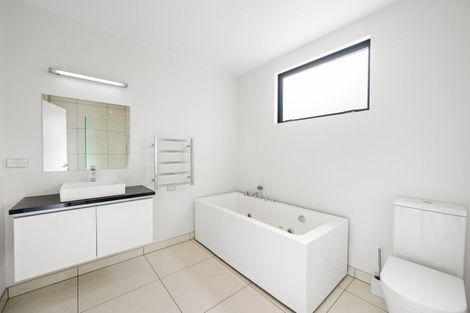 Photo of property in 5 Bovett Place, Wanaka, 9305