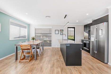 Photo of property in 11 St Julia Court, Helensville, 0800