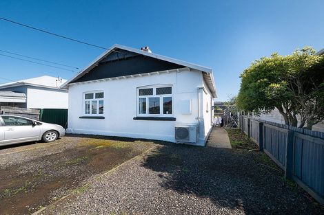 Photo of property in 38 Hargest Crescent, Saint Kilda, Dunedin, 9012