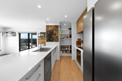 Photo of property in 18a Rose Leigh Drive, Cambridge, 3434