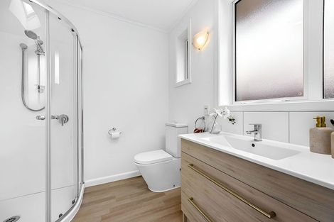 Photo of property in 44 Flower Street, Bryndwr, Christchurch, 8053