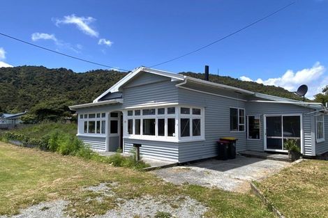 Photo of property in 9 Newcastle Street, Cobden, Greymouth, 7802