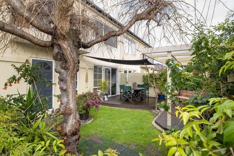 Photo of property in 2/102 Southampton Street West, Hastings, 4122