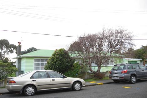 Photo of property in 3 Fincham Road, Raumati Beach, Paraparaumu, 5032
