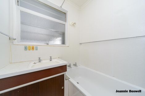 Photo of property in 89 Wikiriwhi Crescent, Awapuni, Palmerston North, 4412