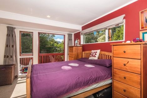 Photo of property in 6a Joll Street, Karori, Wellington, 6012