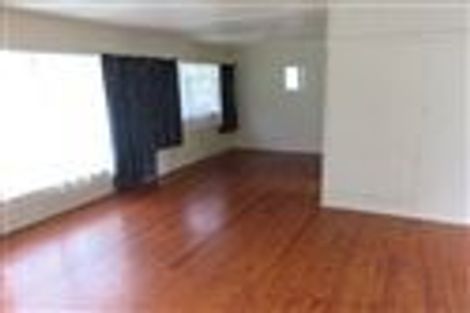 Photo of property in 37 Ocean View Road, Hillcrest, Auckland, 0627