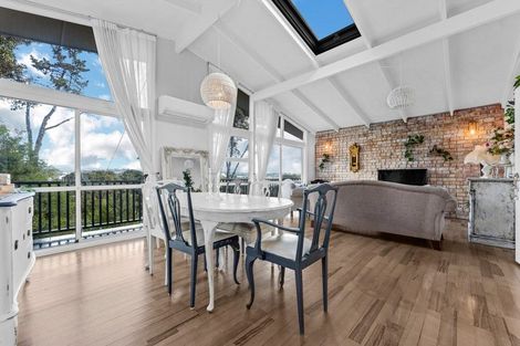 Photo of property in 84 Millbrook Road, Henderson, Auckland, 0612