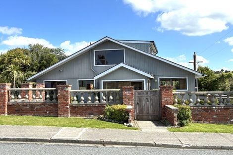 Photo of property in 2 Kamahi Street, Kaka Point, Balclutha, 9271