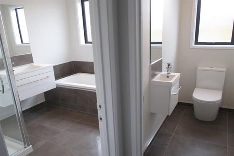 Photo of property in 10 Luxembourg Crescent, Halswell, Christchurch, 8025